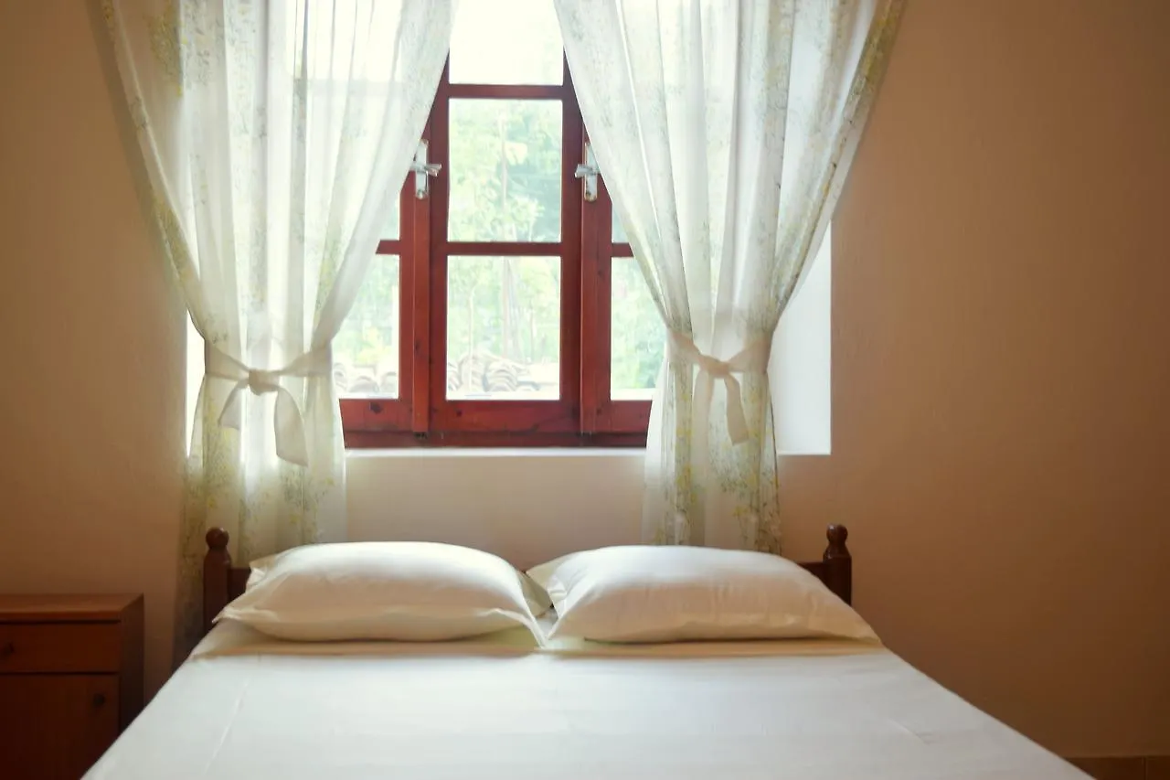 Ferienwohnung La Casa Di Nonna Qeparo Apartment