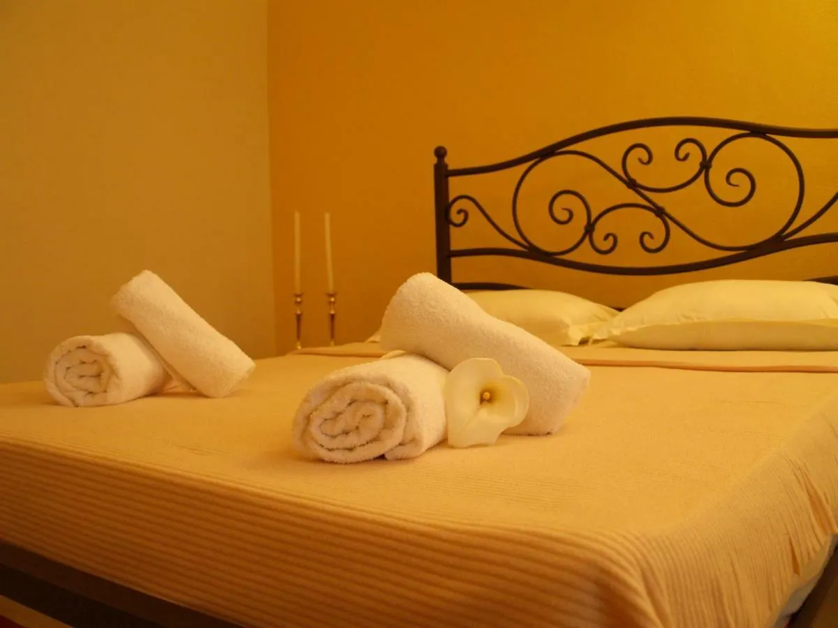 La Casa Di Nonna Apartment Qeparo