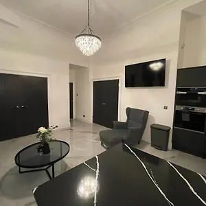 https://new-royal-mile-loft-boutique-apartment.edinburghhotelsuk.org