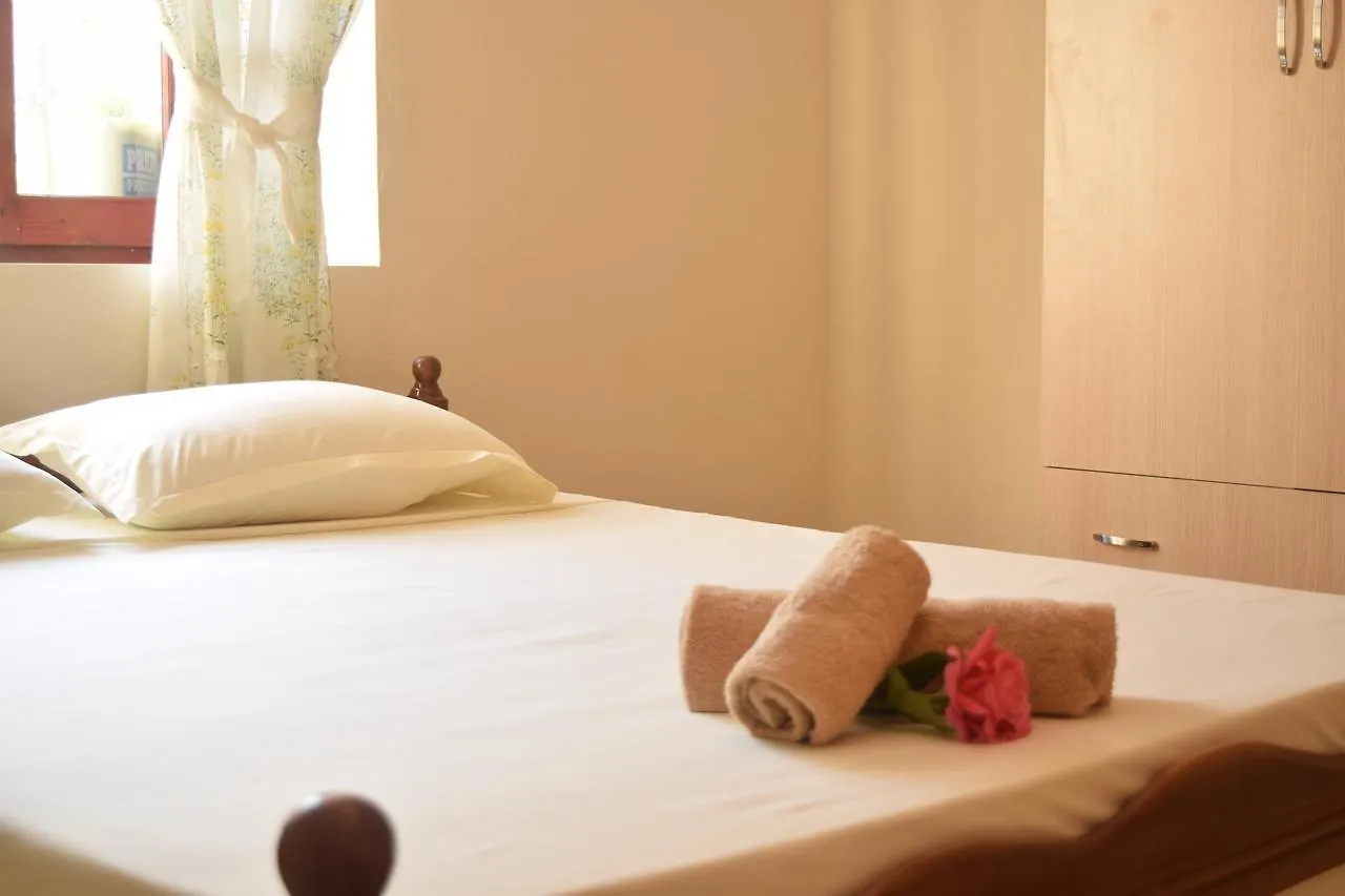 דירות צ'פרו La Casa Di Nonna